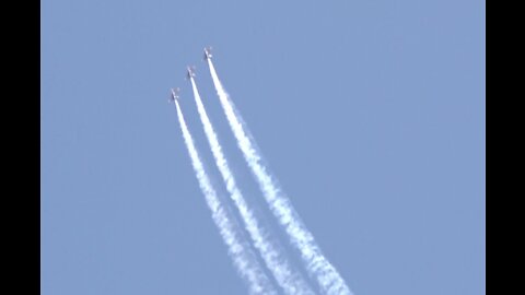 Blue Angels 3 Plane Loop