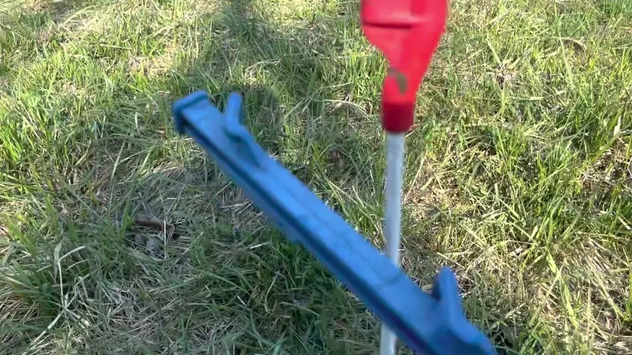 Don't miss Greg Judy's neat trick for easy back fencing