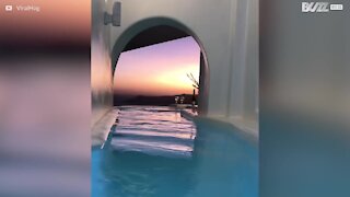 La vista mozzafiato su un tramonto a Santorini