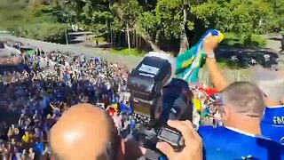 Um MAR DE GENTE na Marcha para Jesus no RJ com Bolsonaro