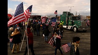 US Trucker Convoy Begins Journey to Washington