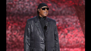 Stevie Wonder feels '40' after successful kidney transplant