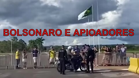 URGENTE!!! Bolsonaro faz passeio de moto e vai ao acampamento no QGEX Brasília