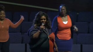 Kim Burrell "King of kings and Lord of Lords/I Call You Holy"