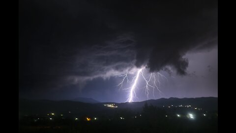 Crazy Lightning strike caught on camera