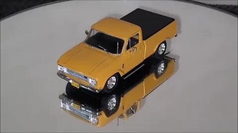 Chevrolet C-10 1974, escala 1:43 - Chevrolet Collection