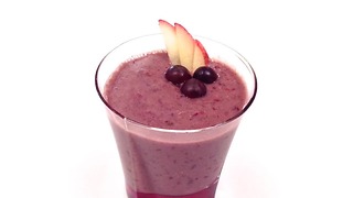 Comment faire un smoothie raisin, pomme et baie d’açaï