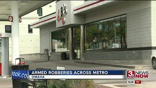 Woman sees armed suspect rob Dundee gas station