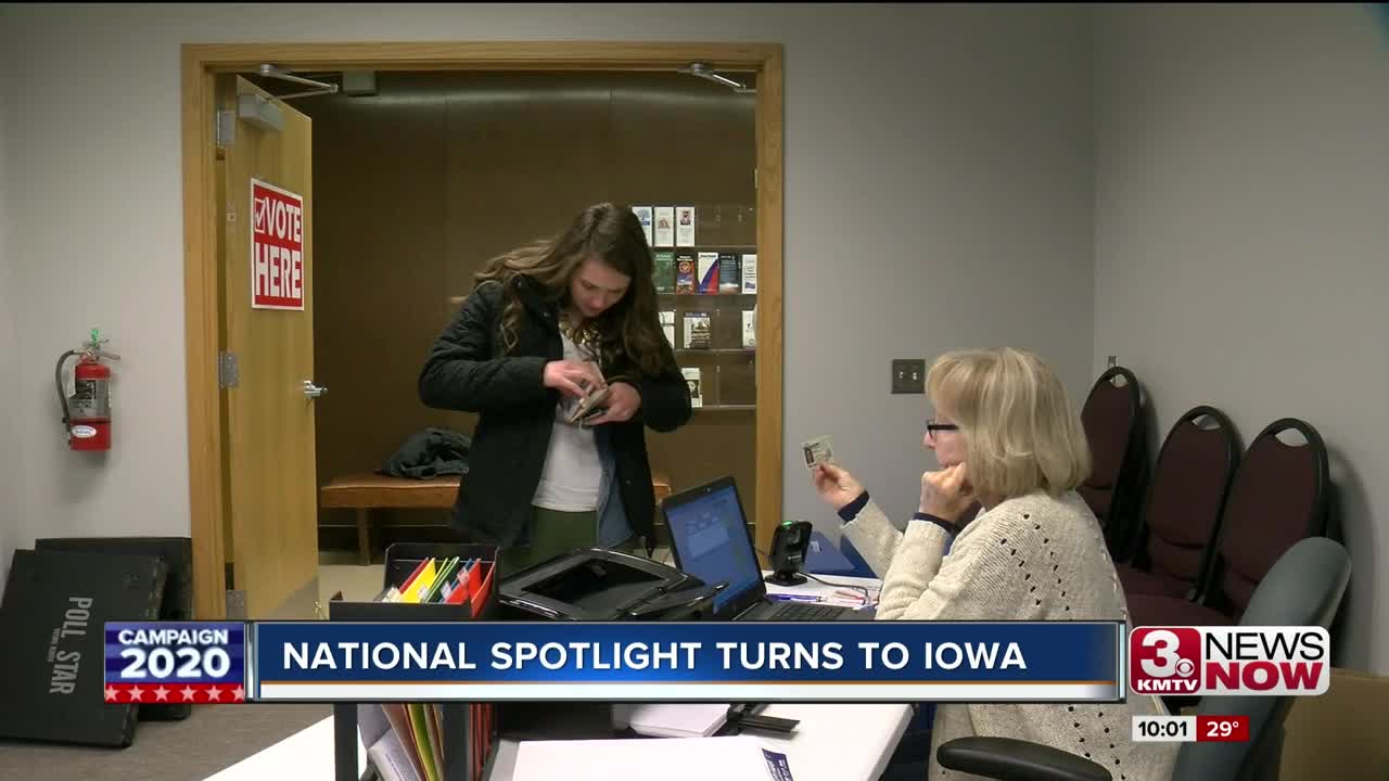 National spotlight turns to Iowa