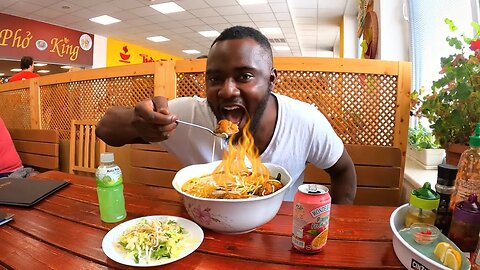 BIGGEST & SPICIEST 🌶 Fish Noodle Soup At Vietnamese Market