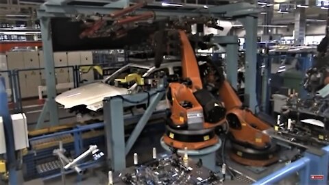 Assembly line for the manufacture of a Mercedes-Benz. Assembling the car