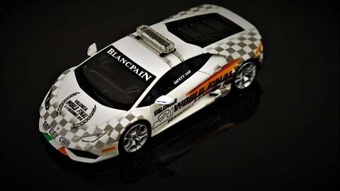 Lamborghini Huracan Safety Car - LookSmart 1/43 - 30 SECONDS REVIEW