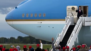 News Outlets Barring Reporters From Flying On Air Force One