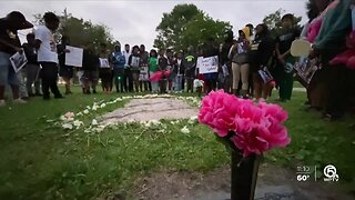 Family, friends of teen shot and killed in Boynton Beach call for end of gun violence
