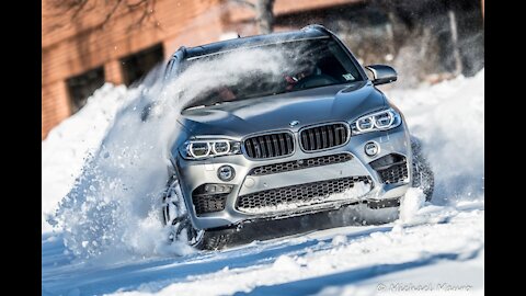BMW X5 drifting in snow winter