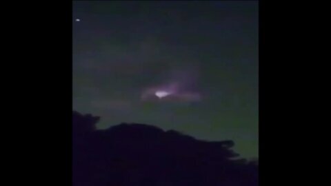 Portal in the Heavens? UFO Strange Phenomena ~ Eyes to the Skies Electric