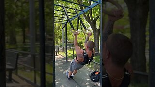 The BEST Bodyweight BICEP Exercise Your NOT Doing