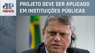 Entenda proposta de Tarcísio de Freitas em regulamentar escolas cívico-militares de SP