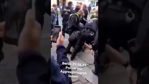 Polizei dein Freund und Helfer Berlin Demo 29 08 21 Brutale Bilder