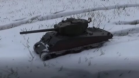 1/16 M4 Sherman and M26 Pershing in the Snow