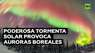 FOTOS: Inusual aurora boreal escarlata ilumina el cielo de Rusia