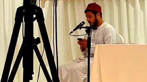 Burhan Rahman reciting at the Eastern Pavilion Banqueting Hall Oldham 2017
