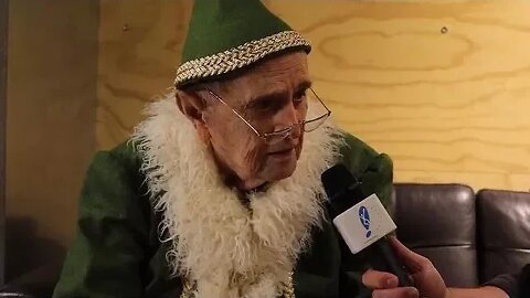 Bob Newhart brings back Papa Elf in new Kentucky Lottery holiday commercial