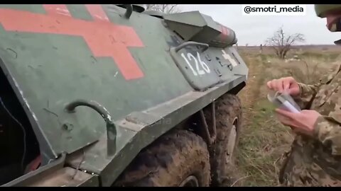 Ukrainian soldiers sell their armored vehicles packed with Javelins to the DPR militias 😋