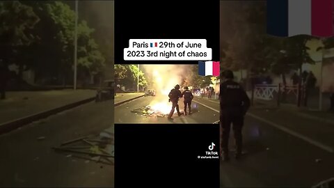 Paris France Chaos Riots 40,000 Police #Paris #France #Riot #Chaos #police