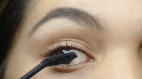 Tori Belle Magnetic Lashes and Eyeliner Tutorial by Alma 7