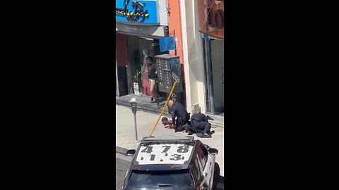 LAPD arrest naked homeless man running around the streets harassing residents