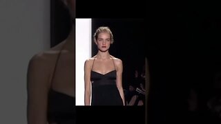 Natalia Vodianova in Narciso Rodriguez Spring/Summer 2003 FashionShow