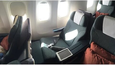 [CX504 HKG-NRT] Cathay Pacific Regional Business Class on B777-300 | Hong Kong to Tokyo Narita