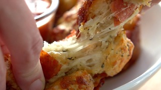 Pull Apart Pizza Muffins