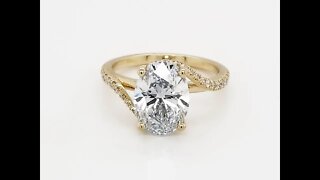 Amazing 2.37 carat oval diamond engagement ring
