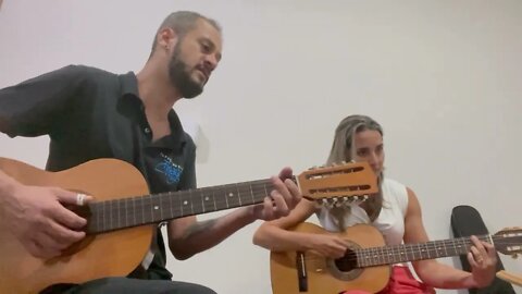 A flor e o beija |flor com a aluna Amanda (Viola Caipira)