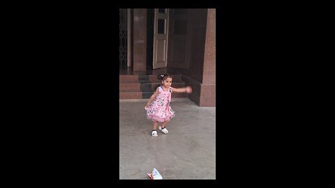 cute baby dance 💃 👌 👍 😍 💕