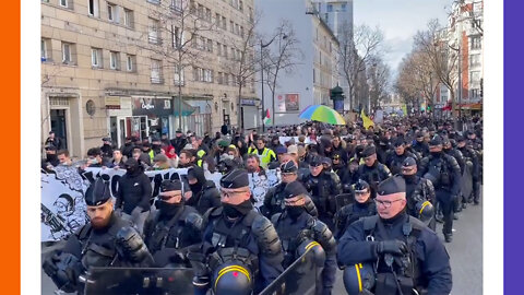 Cops In France Finally Join The People In Week 32