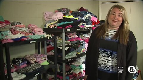 Forced to leave everything behind, Northeast Ohio woman helps children in crisis find comfort