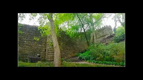 O Outro de Ontem Somos Nós Hoje: O Castelo dos Mouros em Sintra, Portugal