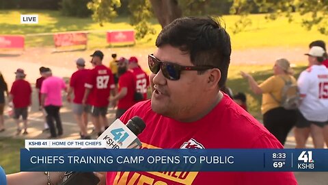 Chiefs Kingdom fills Spratt Stadium for first open practice at training camp