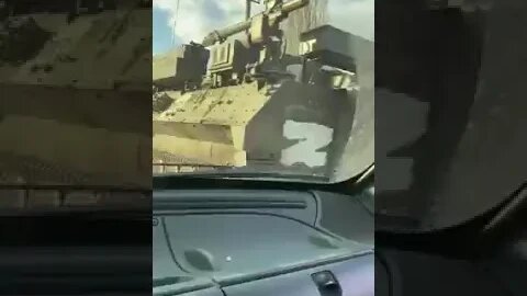 🇺🇦GraphicWar 18+🔥Molotov Cocktail Brave Young Ukrainian Attack Russian Tank Z Convoy Ukraine #Shorts
