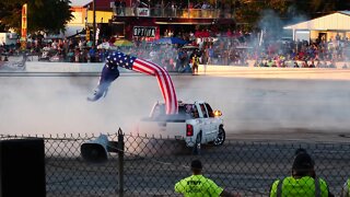 The Most EPIC Burnout Ever During Burnout Competition at Holley LS Fest 2019