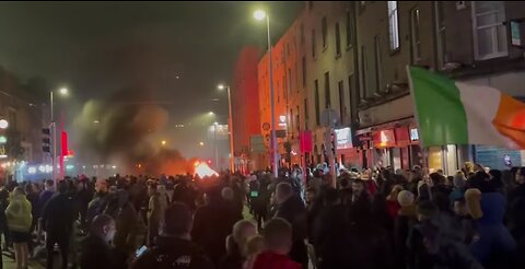 Chaos In Dublin As Locals Riot Over Stabbing of Children in Primary School (23 Nov 23)