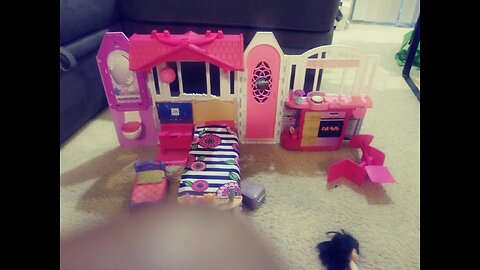 Barbie Glam Getaway Portable Dollhouse, 1 Story with Furniture, Accessories and Carrying Handle...