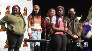 5 juniors at Paseo Academy of Fine and Performing Arts surprised with full-ride scholarships