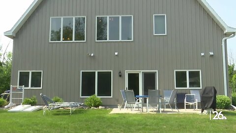 A man from Sturgeon Bay was ranked the top host in the state by Airbnb