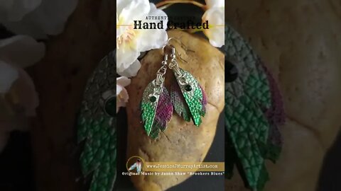 EMERALD STONE, 1 inch, leather feather earrings
