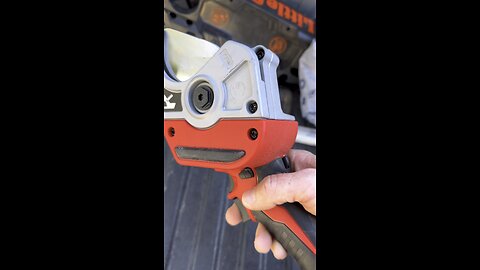 Milwaukee M12 pipe cutter in action!