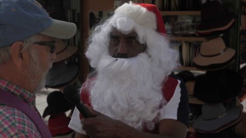Jesse Lee Peterson Presents: Black Santa on the Street! Merry Christmas!!